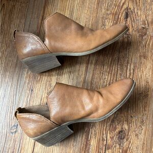 Frye Rowen Shorties/Ankle Boot